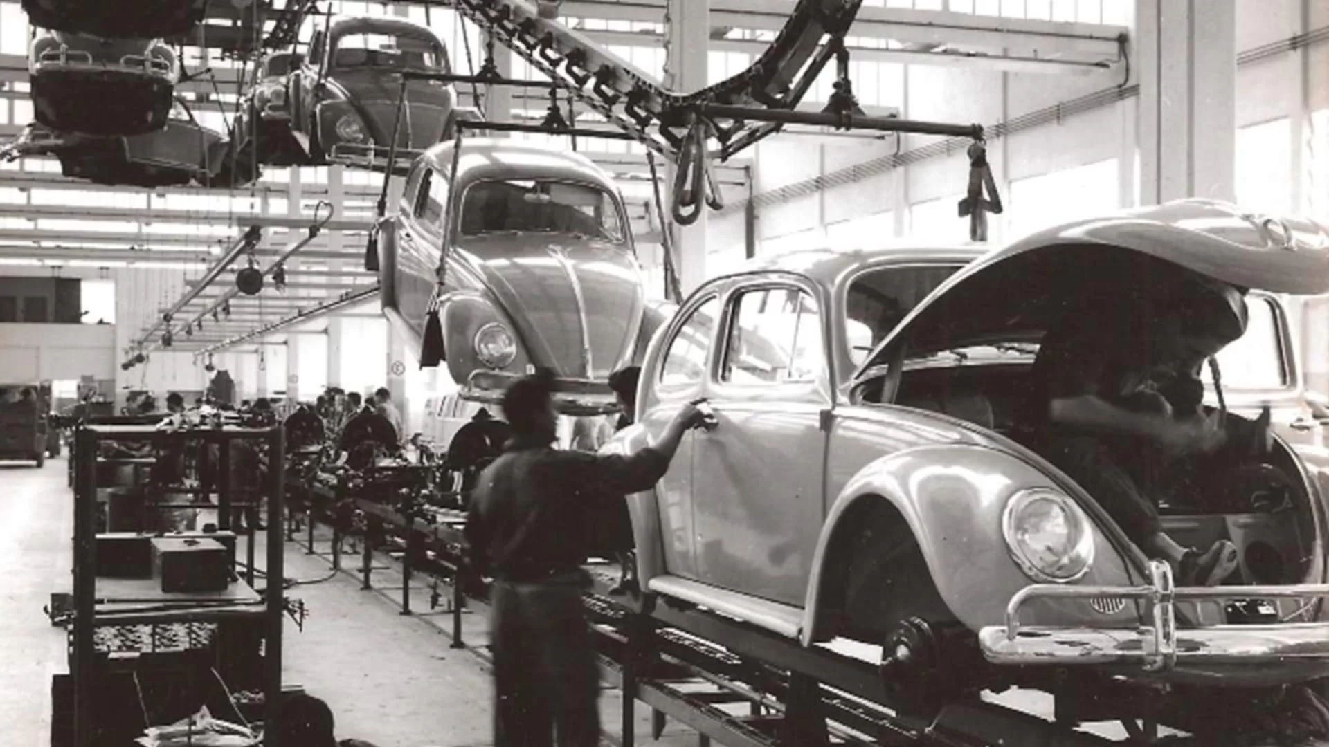 Quem é o Dono da Volkswagen? A História Completa do Grupo Automotivo