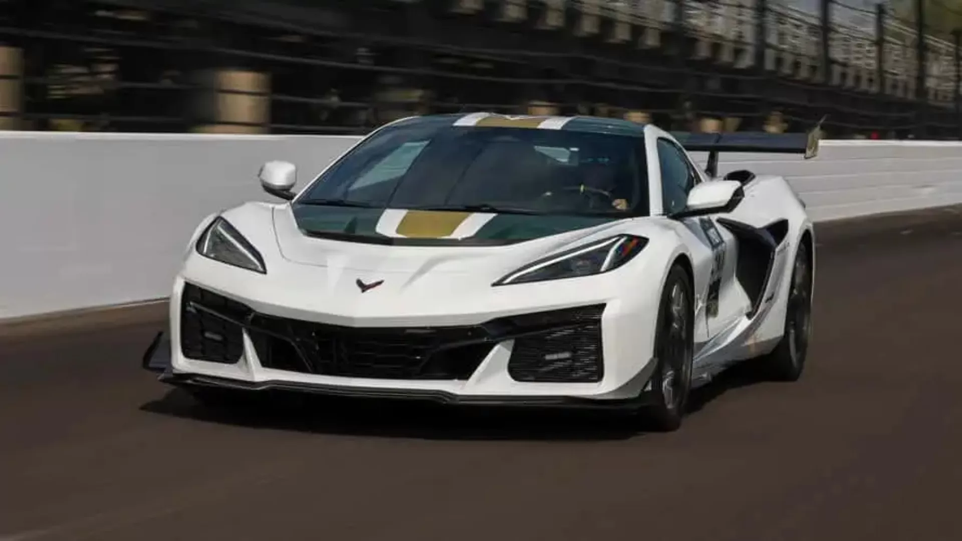 Corvette madrinha da Indy 2025 tem mais de 1.000 cv e humilha carros de corrida Corvette madrinha da Indy 1