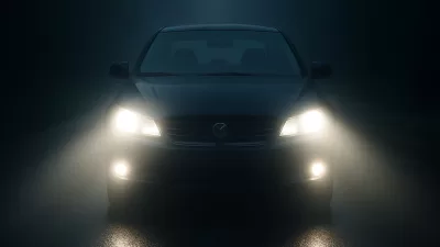 Carro com farol alto ligado