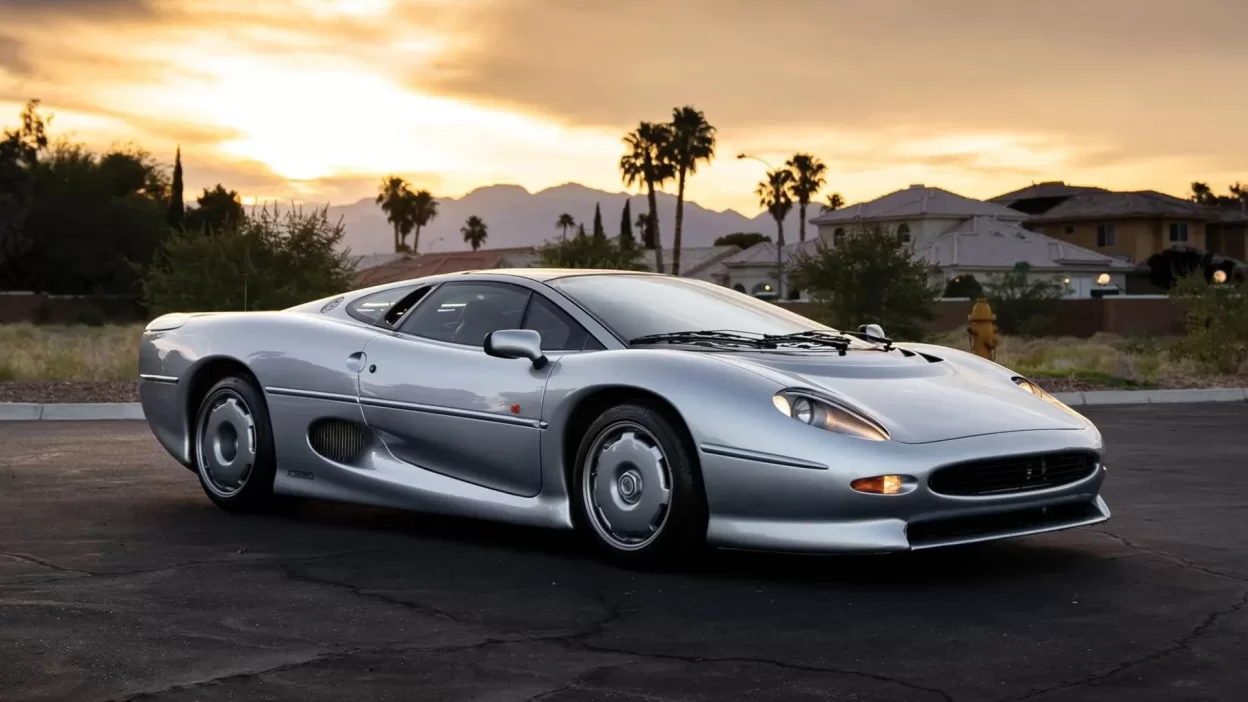 XJ220