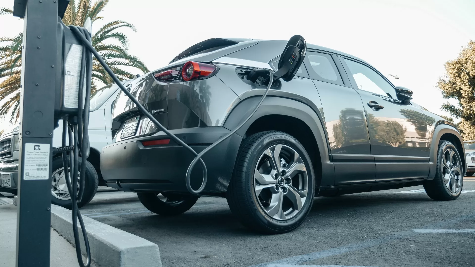 União Europeia pode obrigar empresas a usarem só carros elétricos já em 2030