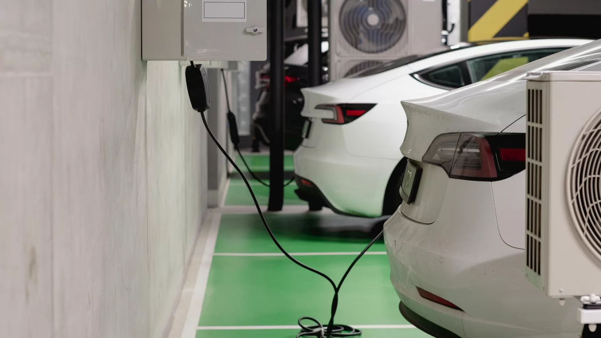 União Europeia pode obrigar empresas a usarem só carros elétricos já em 2030