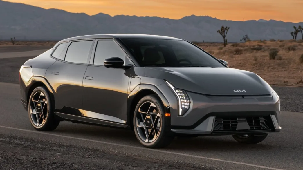 Kia EV4 2026